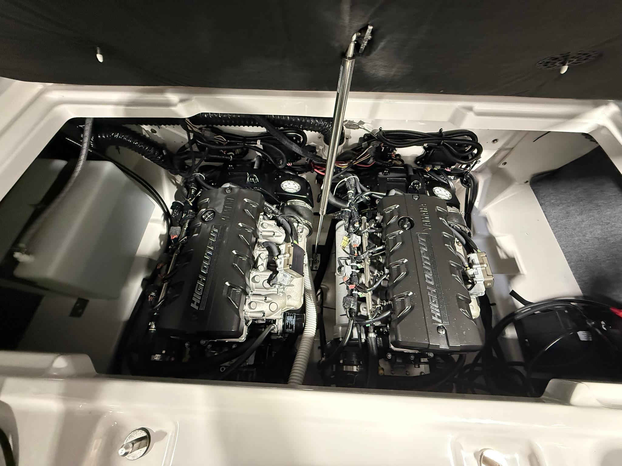 2023 Yamaha Boats 252SE - 9