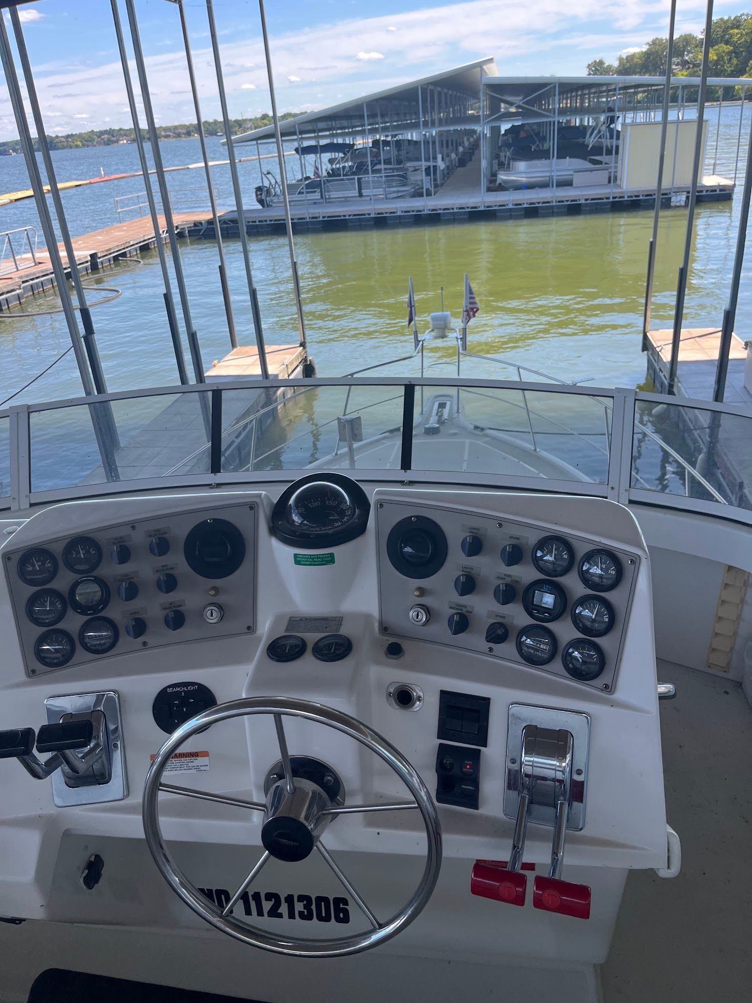 1998 Carver 355 Aft Cabin Motor Yacht - 9