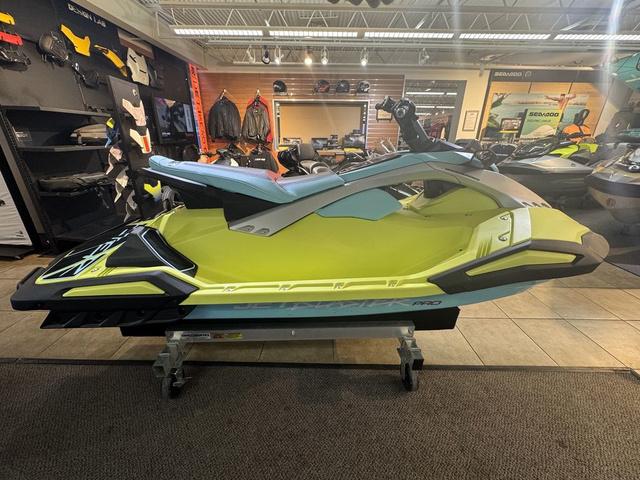 2025 Yamaha WaveRunner JetBlaster - 5