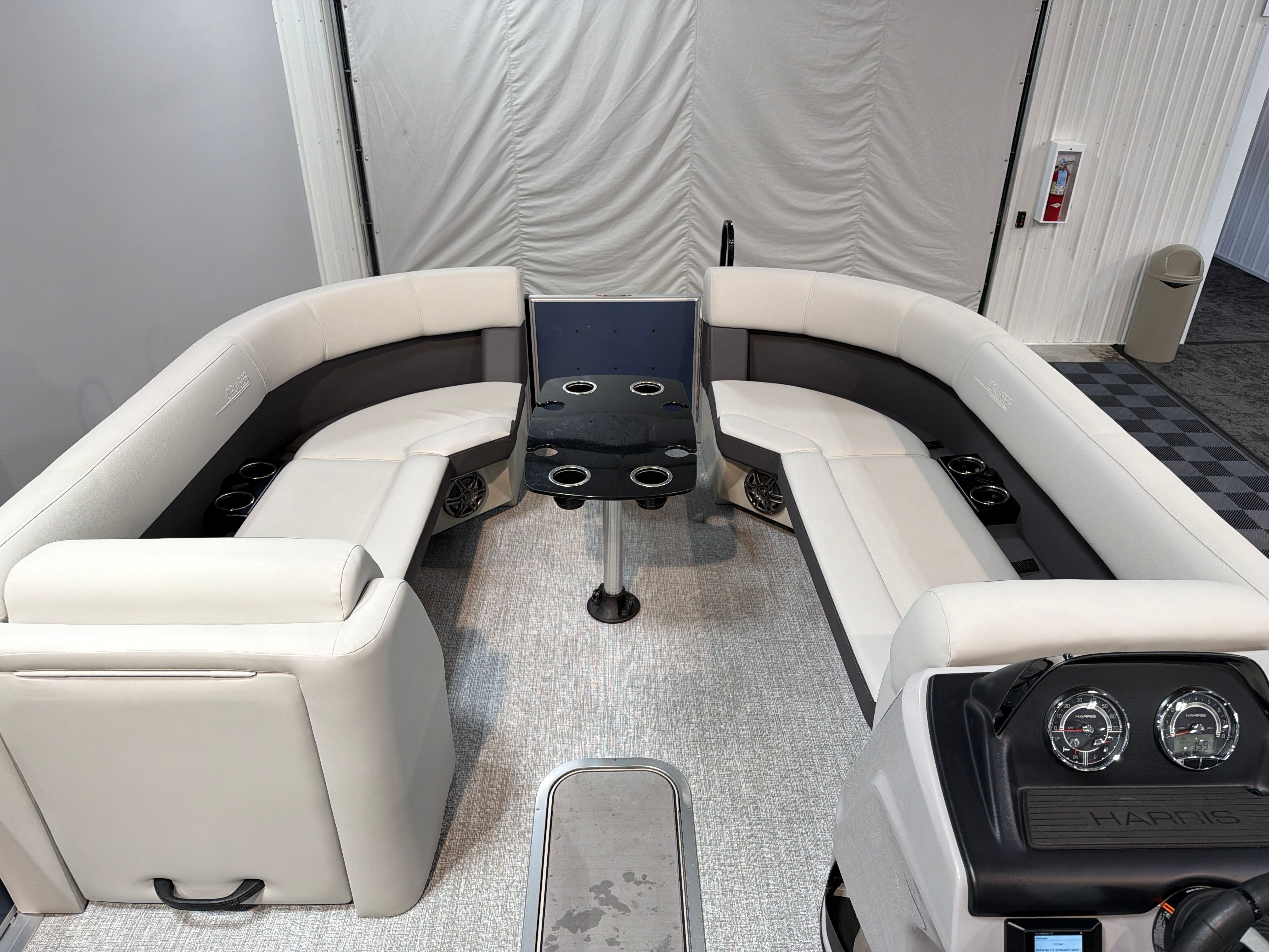 2025 Harris Cruiser 230 - 13