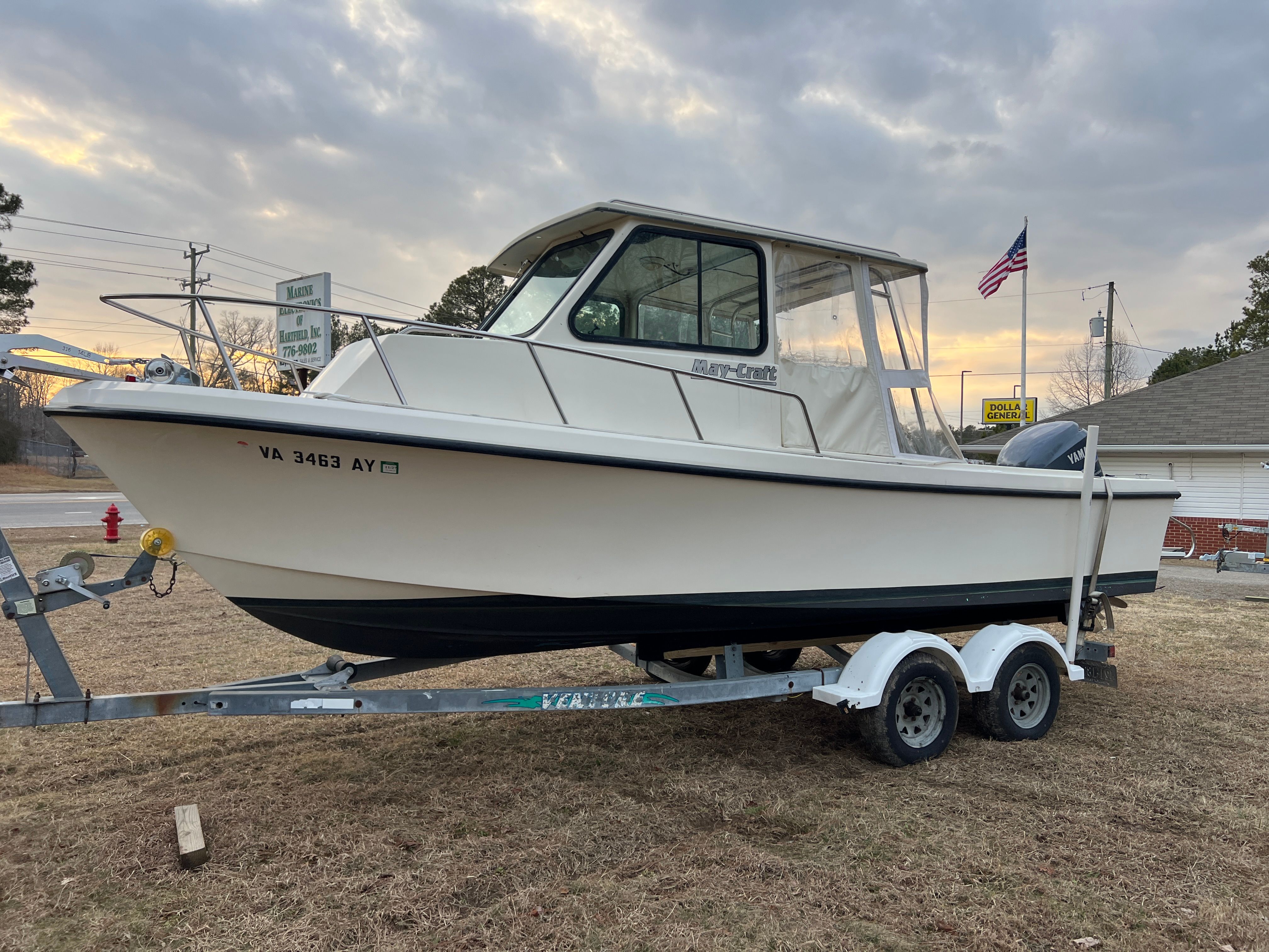1997 May-Craft 2300 Pilot