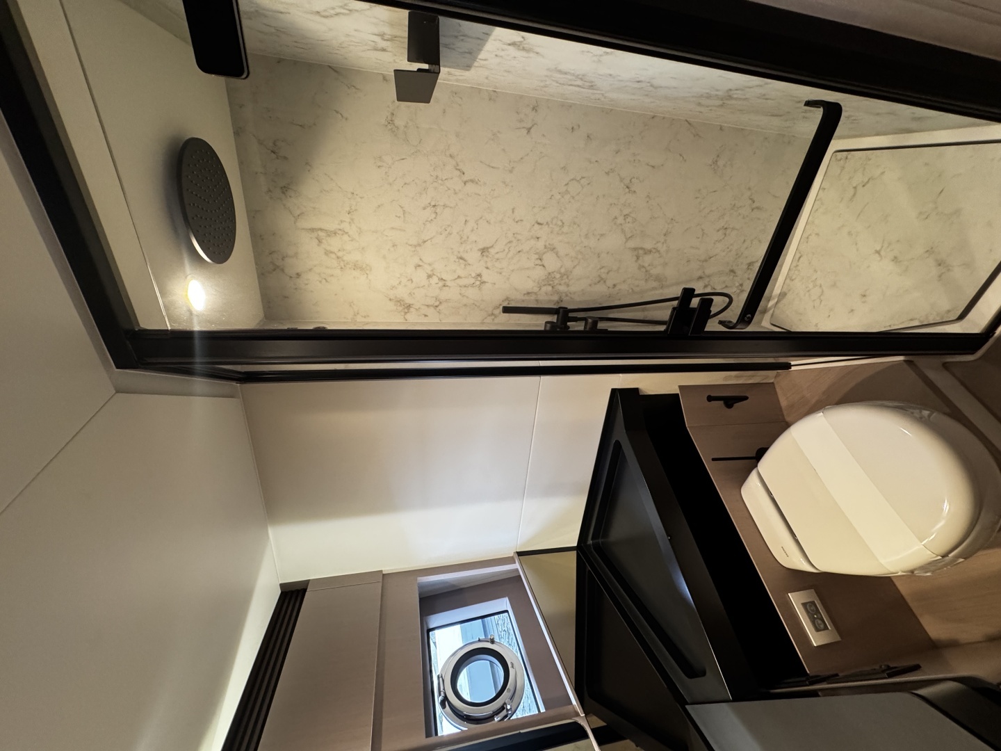 2026 Azimut S7 - Image 45