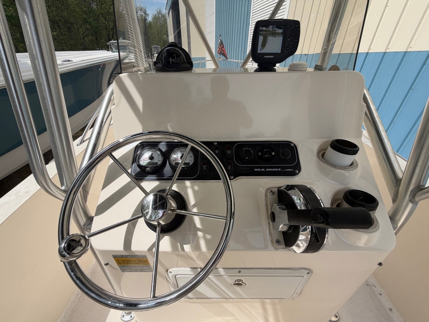 2004 Sea Hunt Triton 202 - Image 10