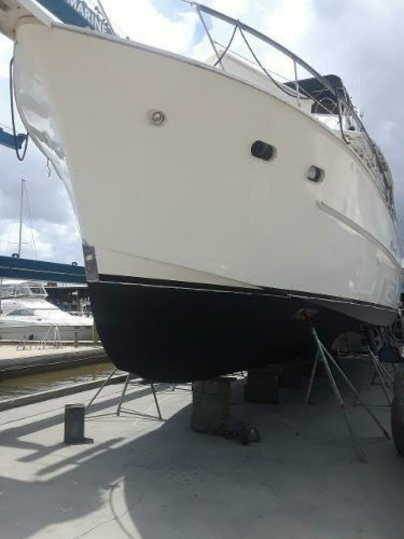 1965 Hatteras Motor Yacht - Image 5