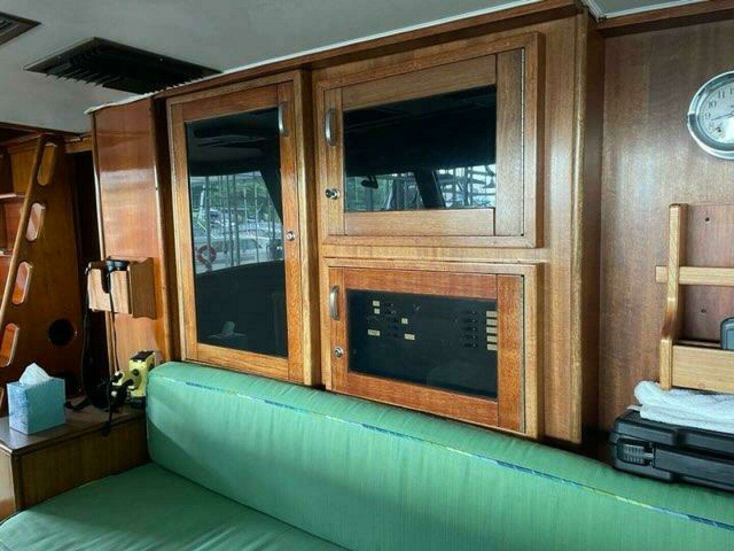 1975 Hatteras 58 LRC - Image 33