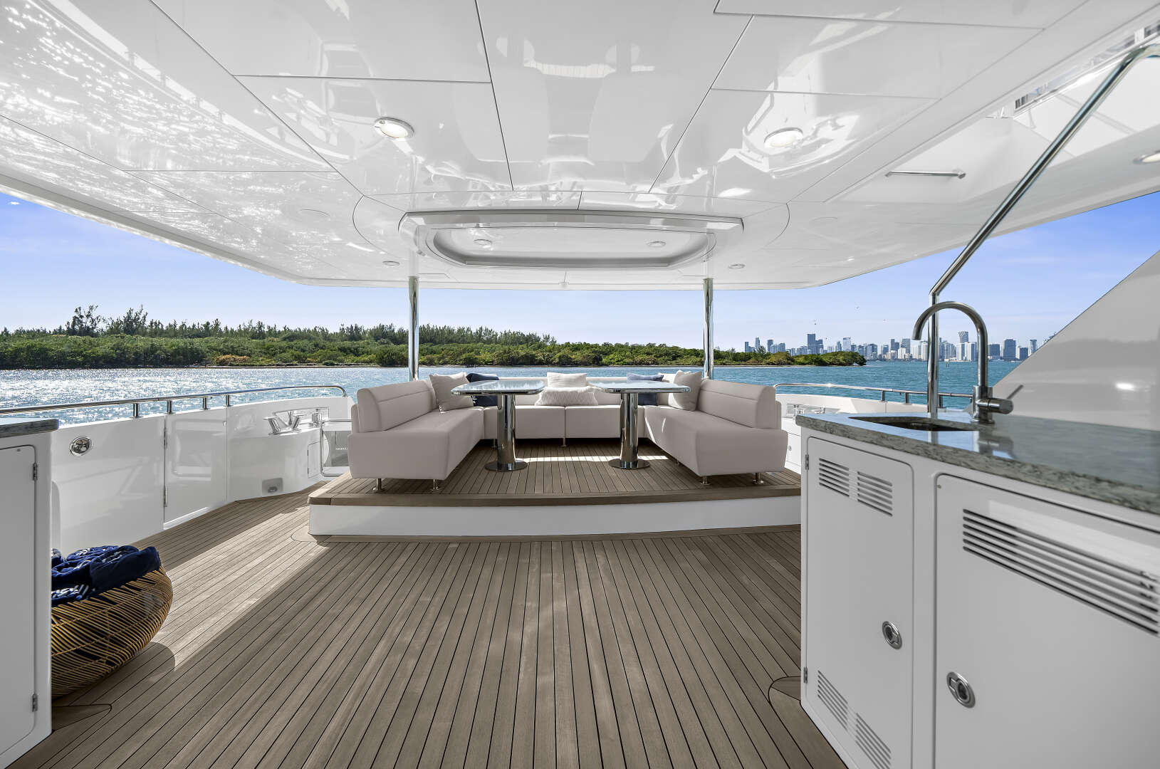 2024 Ocean Alexander 32L - Image 20