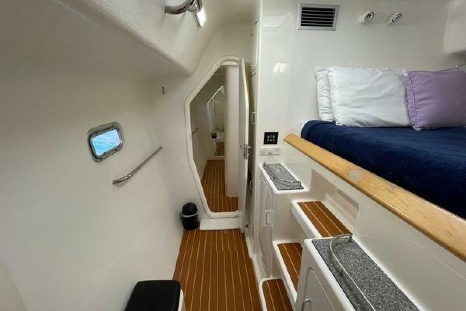 2008 Voyage Yachts 500 - Image 23