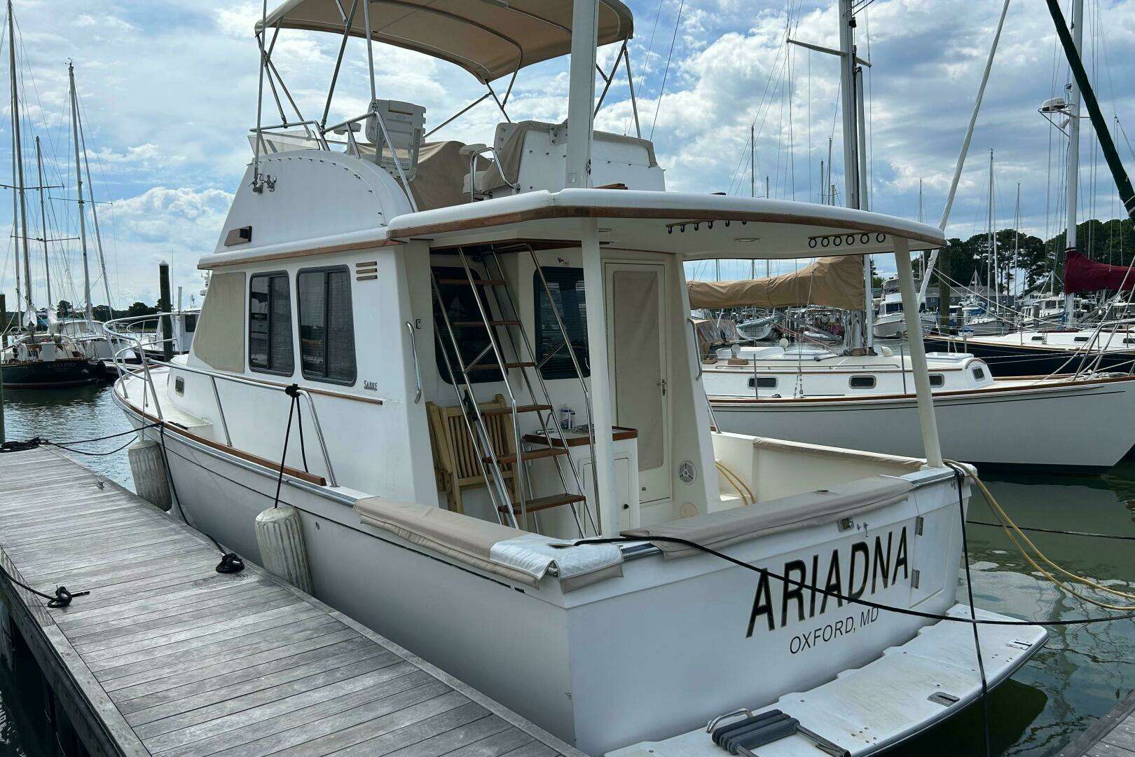 2004 Sabre 36 Flybridge - Image 4