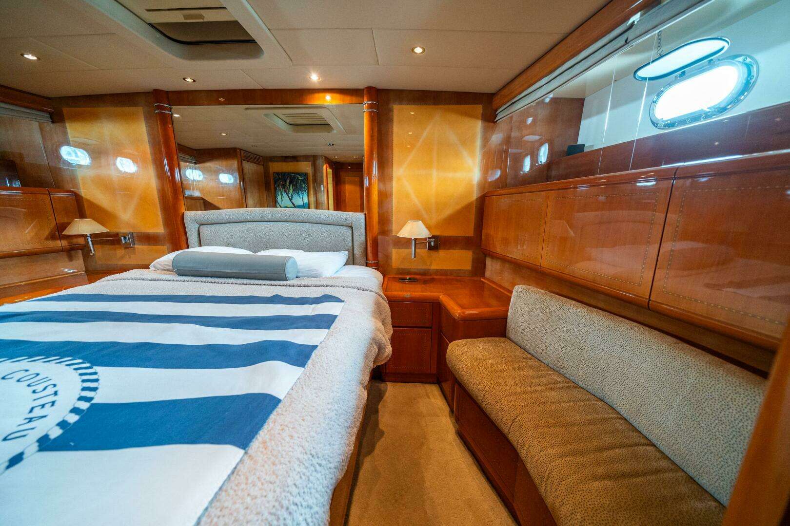 2001 Mangusta 80 - Image 33
