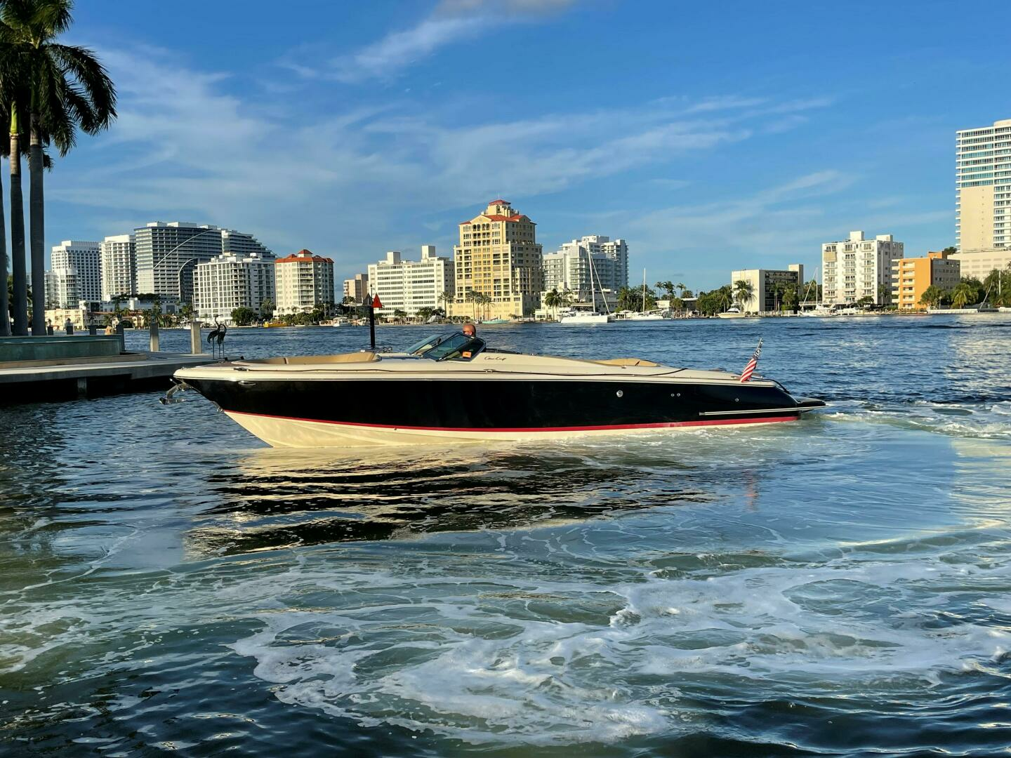 2015 Chris-Craft Launch 32RJ - Image 3