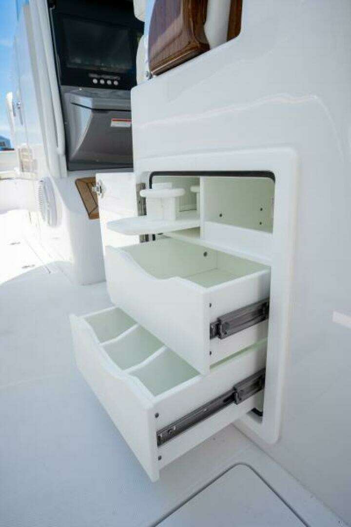 2027 Jupiter 340LS - Image 19