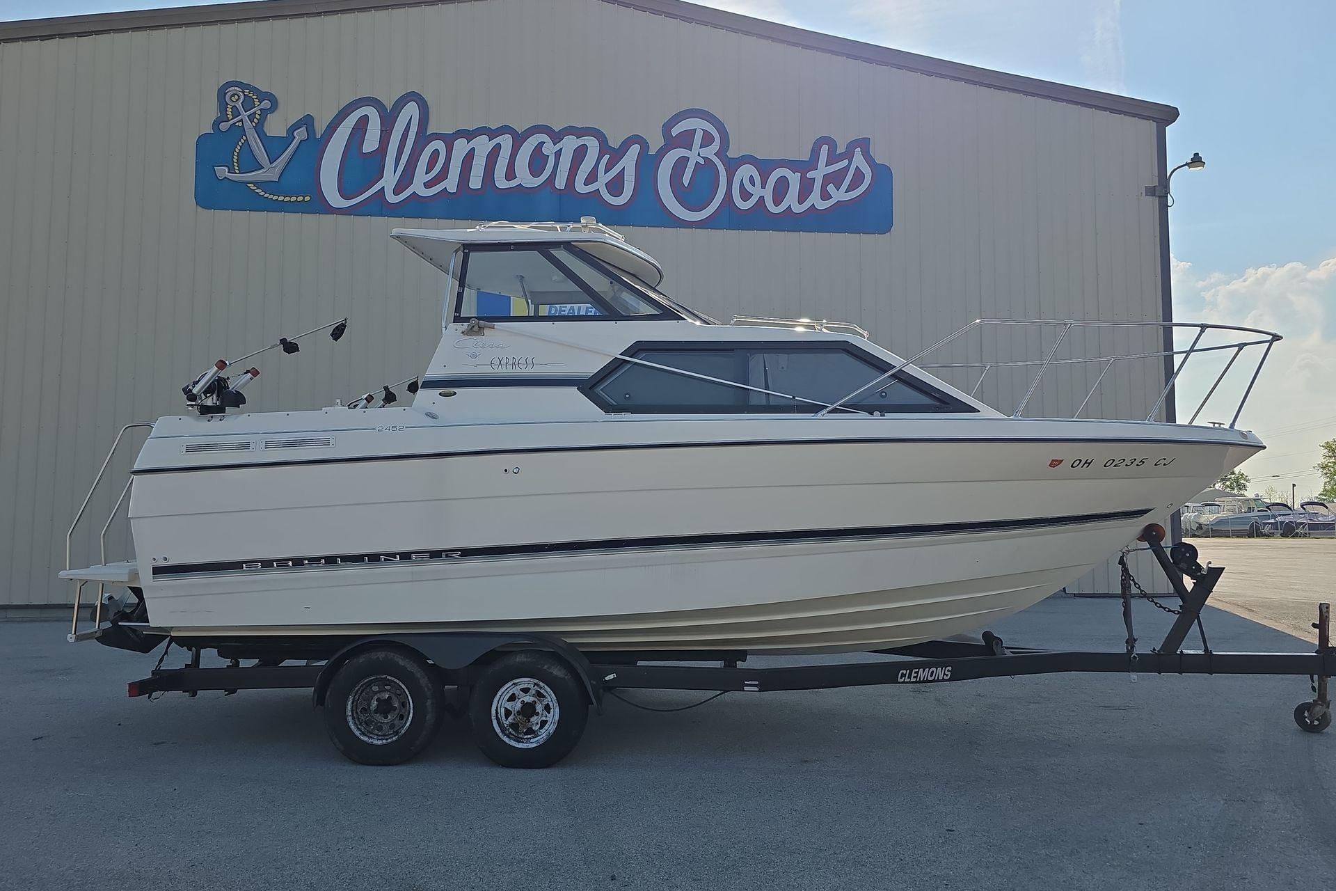 1999 Bayliner 2452 Ciera Express