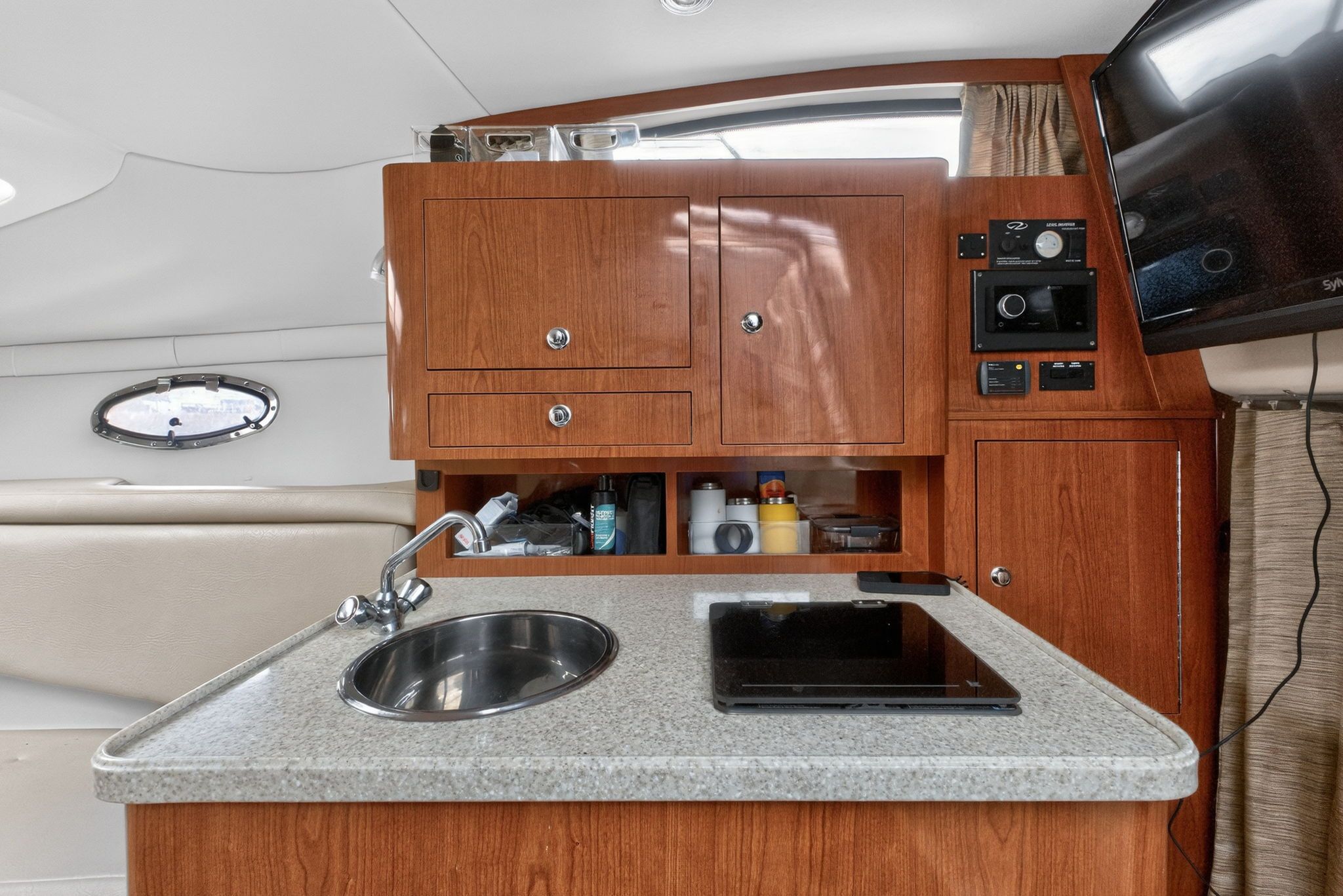 2007 Regal 2860 Window Express - 35