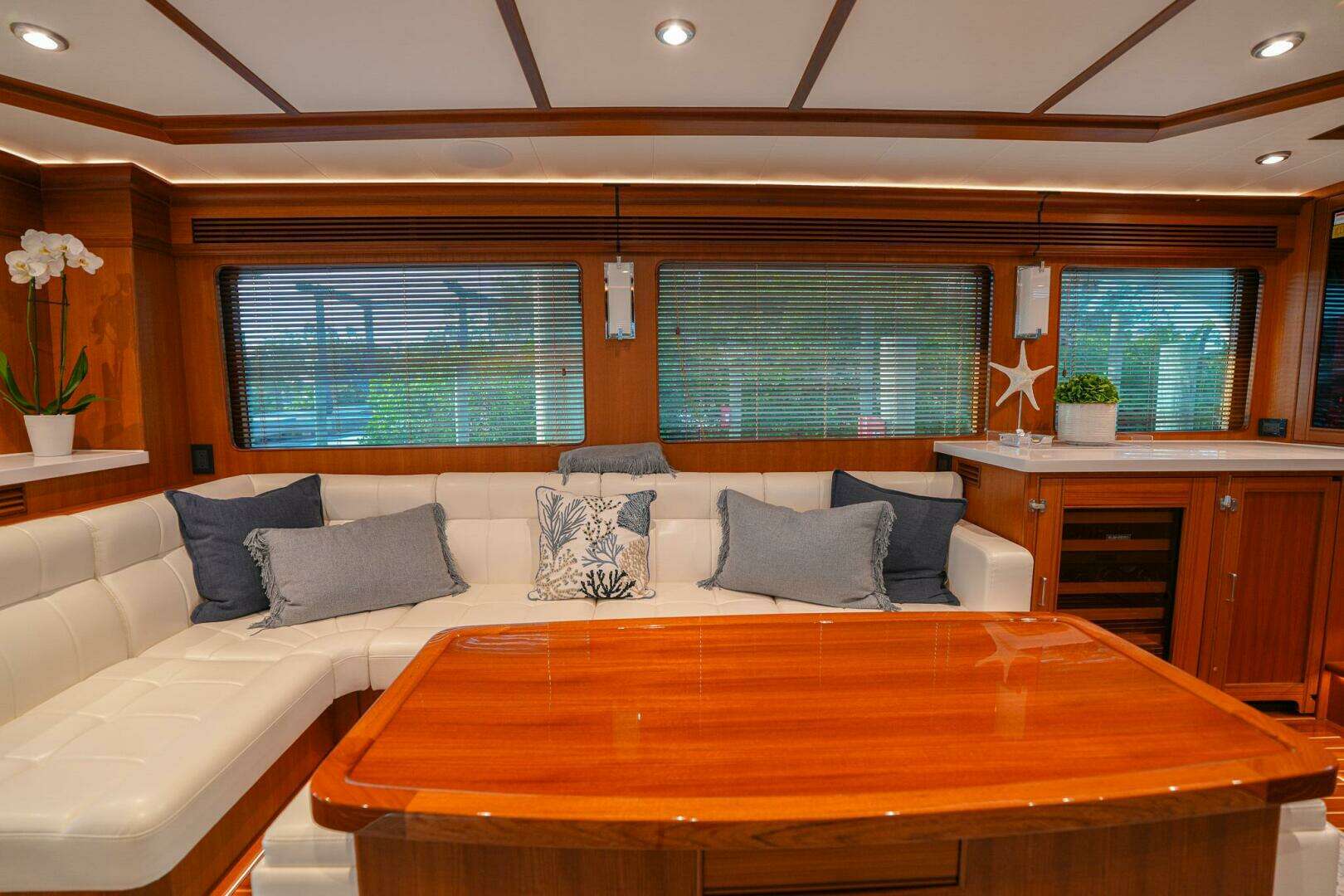 2025 Marlow Explorer 70E-CB - Image 8