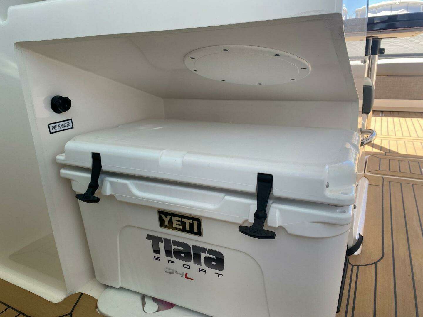 2019 Tiara Yachts 34LX - Image 50