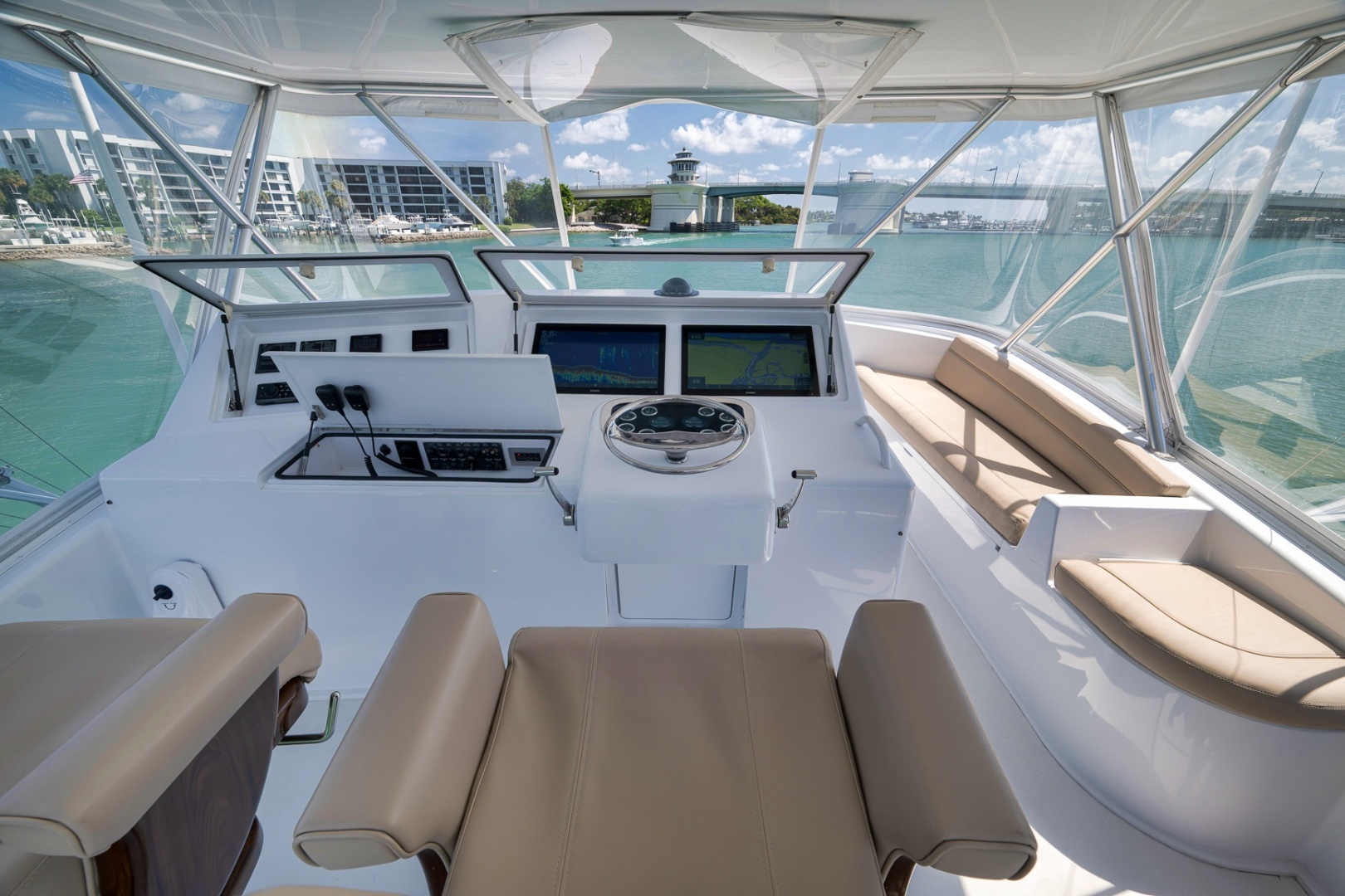 2003 Viking 52 Convertible - Image 5