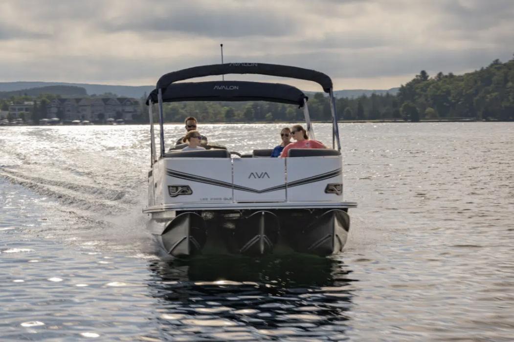 2026 Avalon LSZ Quad Lounge Shift