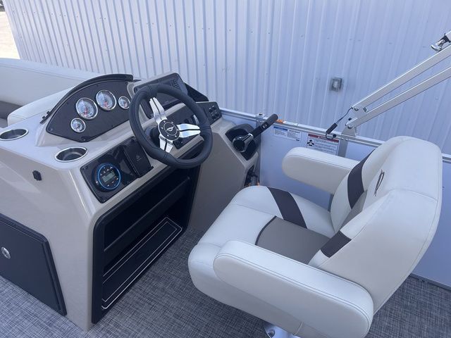 2026 SunCatcher Select 18C - 12