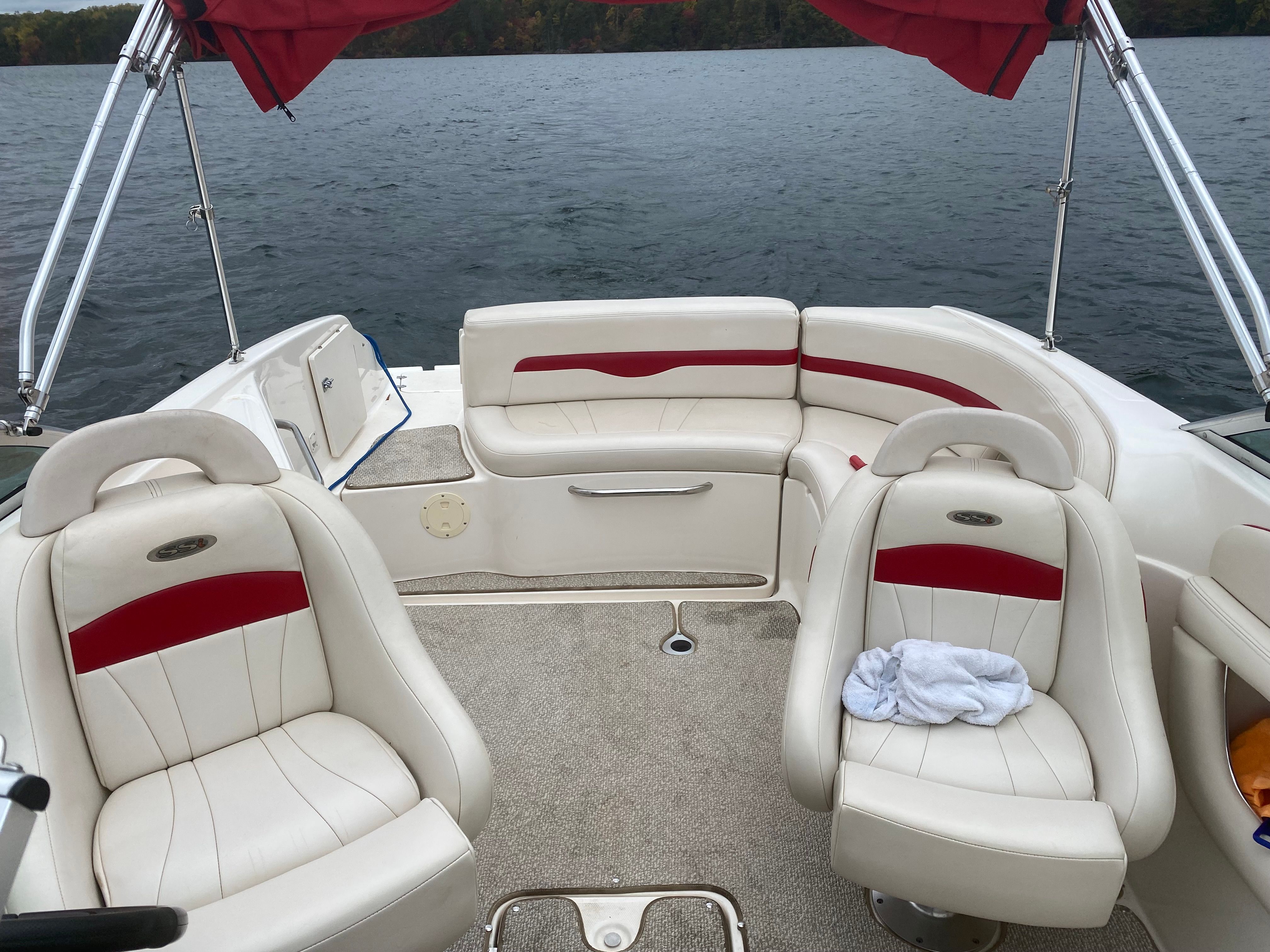 Interior of a 2000 Chaparral 230 SSi boat on the water.