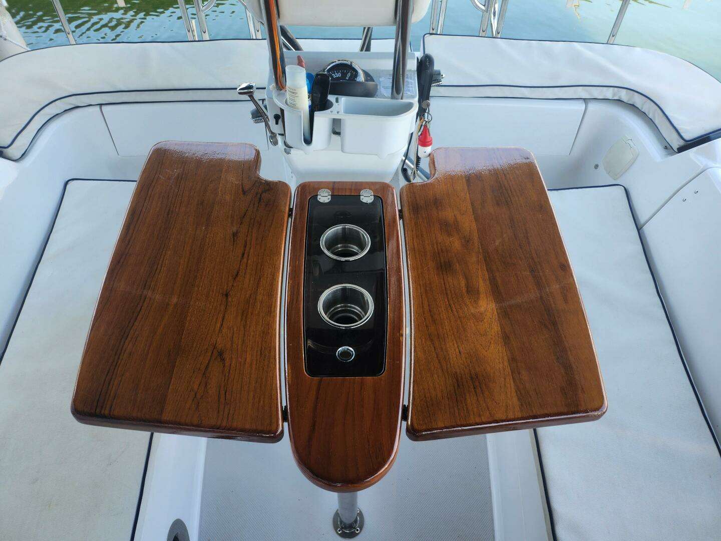 2012 Catalina 355 - Image 8