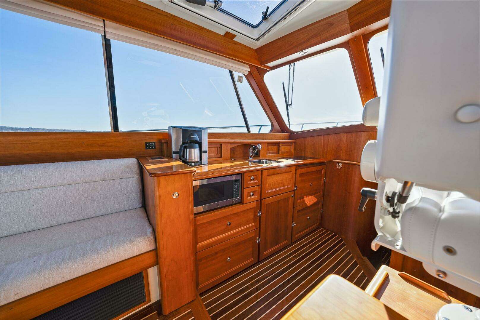 2017 Hinckley Talaria 43 - Image 17