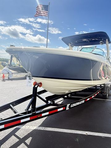 2026 Chris-Craft Bowrider Sportster WALKTHROUGH WINDSHIELD LUXURY B - 2