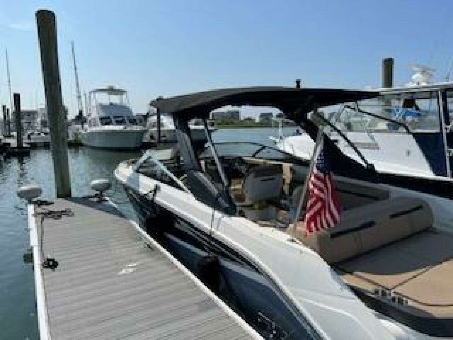 2016 Sea Ray 280 SLX - Image 3