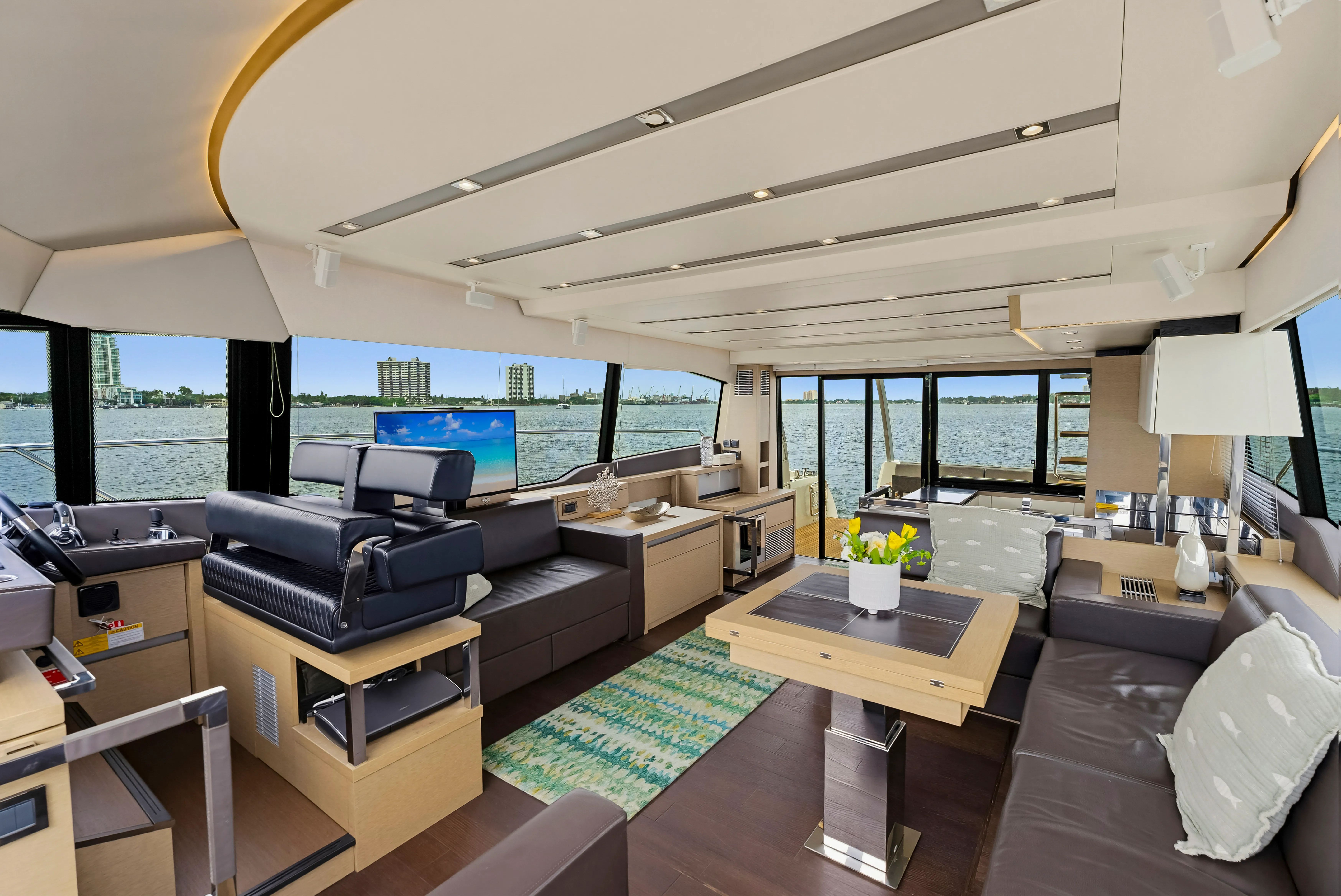 2018 Prestige 630 - Image 26