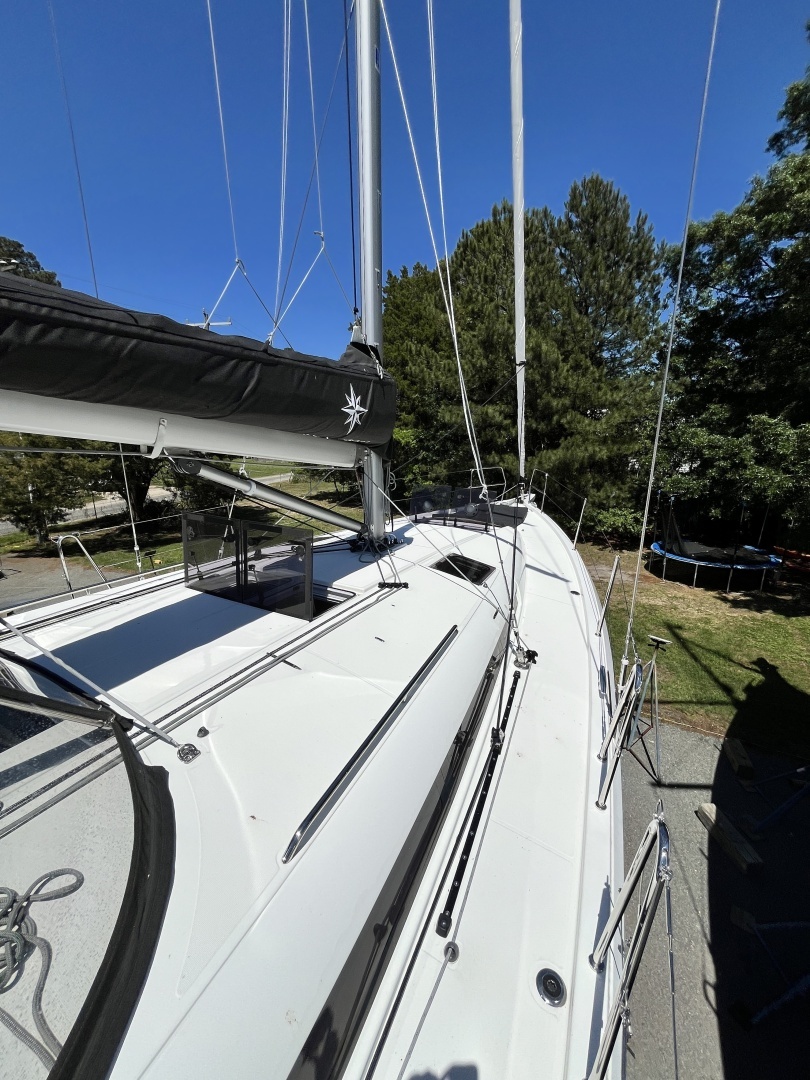 2025 Jeanneau Sun Odyssey 440 - Image 5
