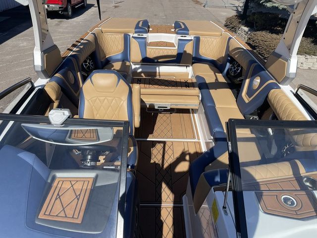 2019 Tigé RZX5 - 11