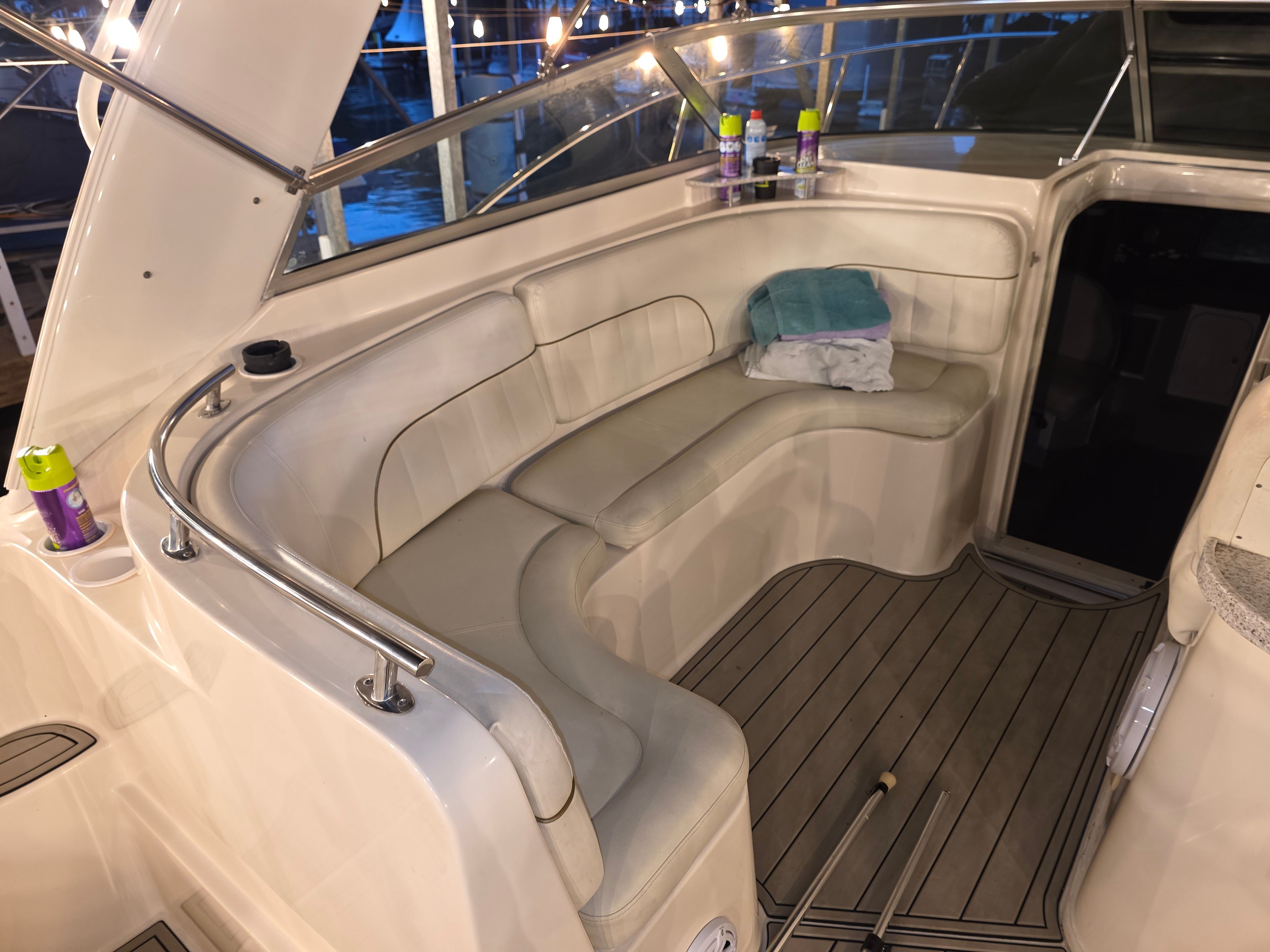 2001 Rinker Fiesta Vee 310 - 19
