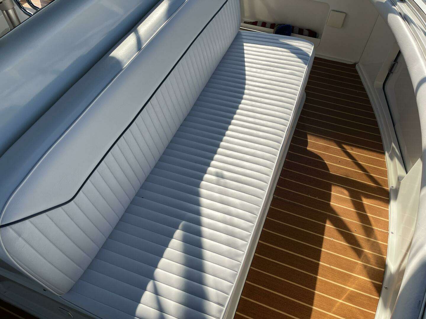 1995 Carver 440 Aft Cabin - Image 49