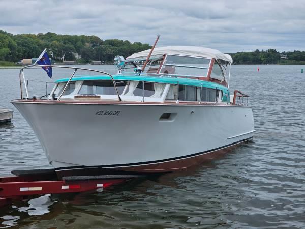 1961 Chris-Craft Roamer 36
