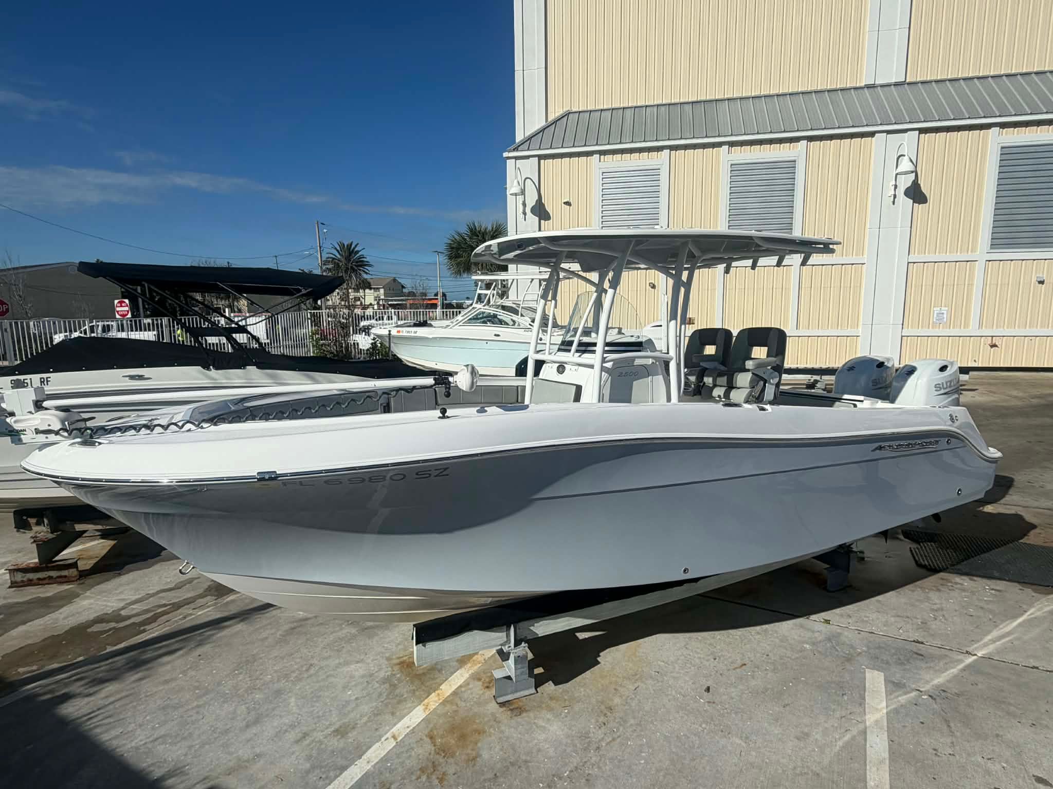 2021 Aquasport 2500 Center Console