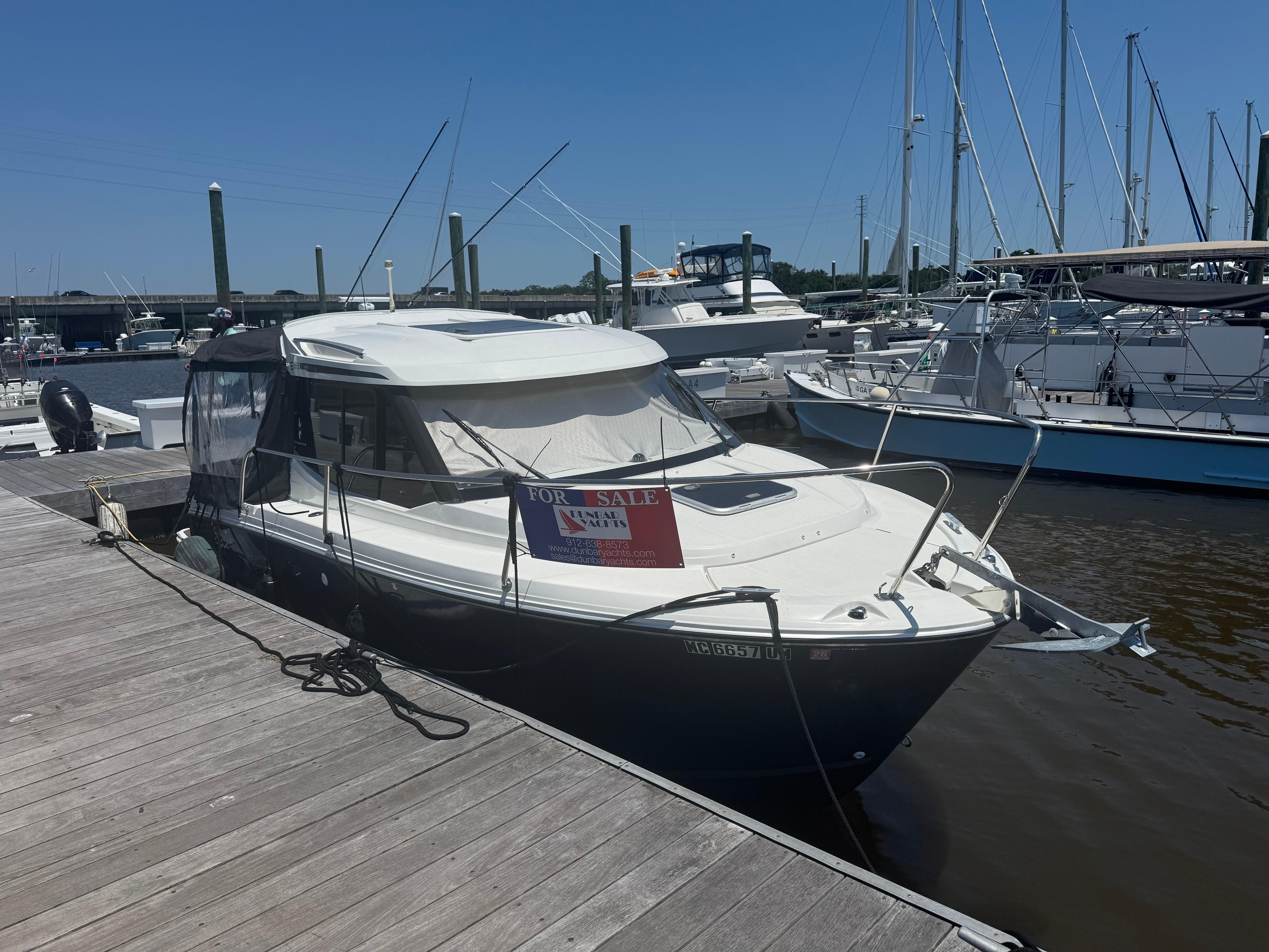 2019 Jeanneau NC 695