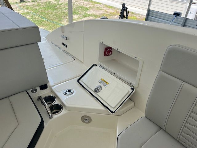 2023 Sea Ray SPX 230 - 6