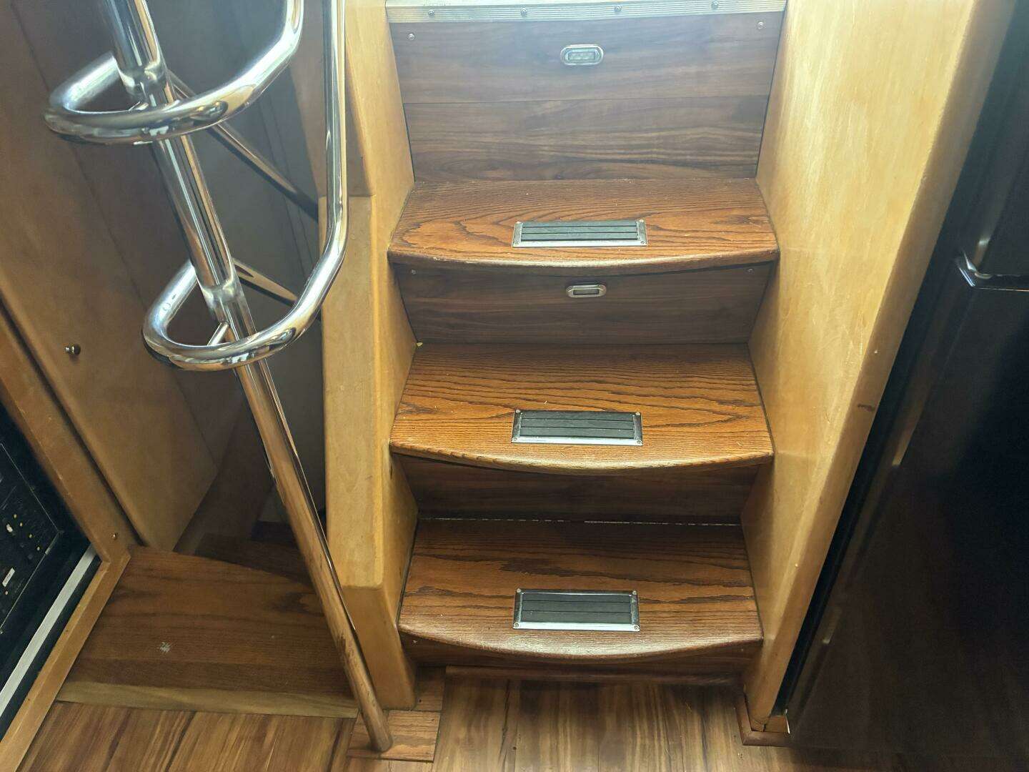 1996 Carver 455 Aft Cabin - Image 19