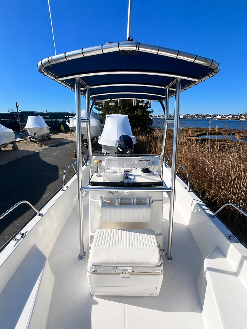 2011 Boston Whaler 190 Montauk - Image 6