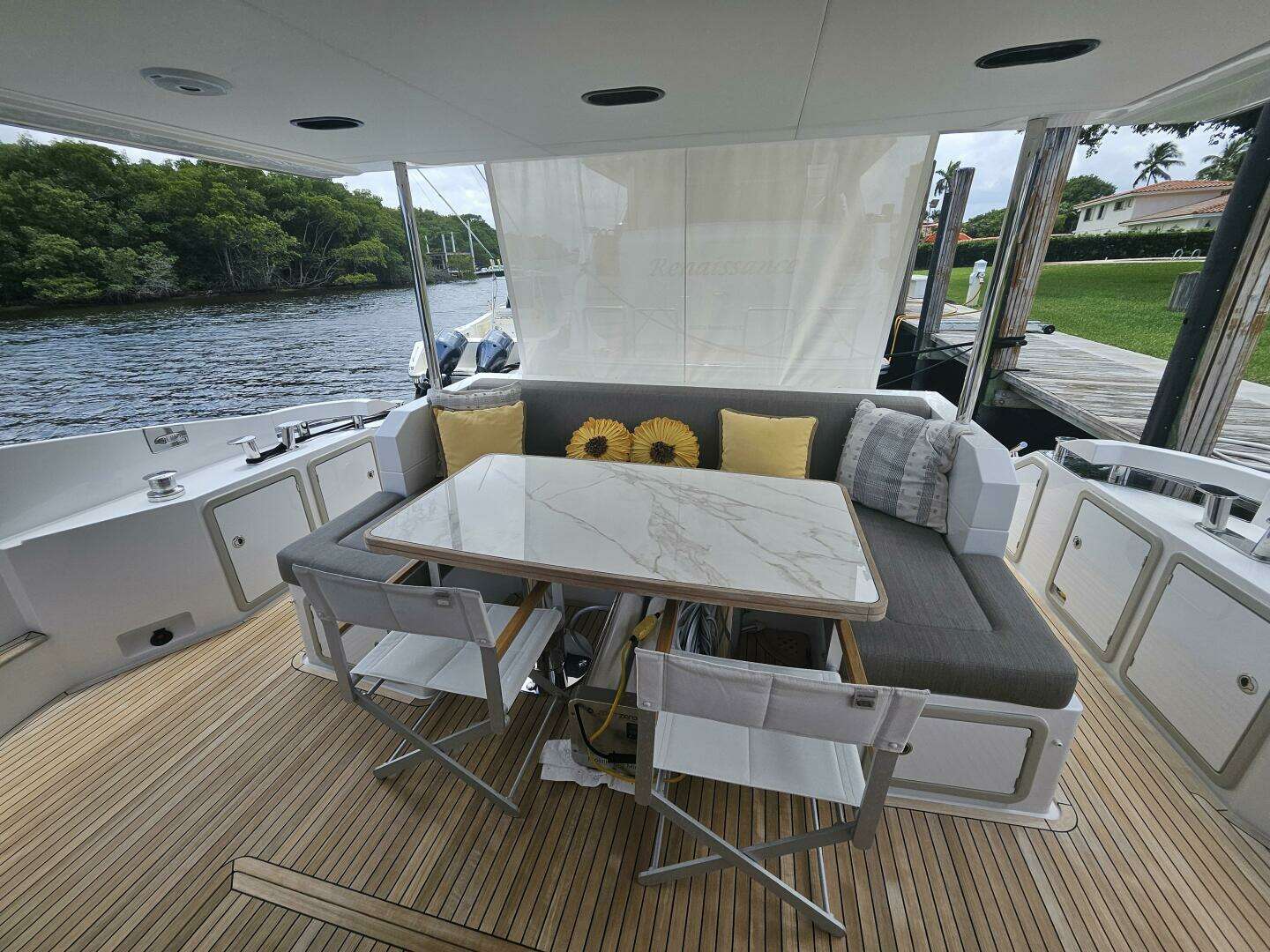 2022 Azimut 66 - Image 12