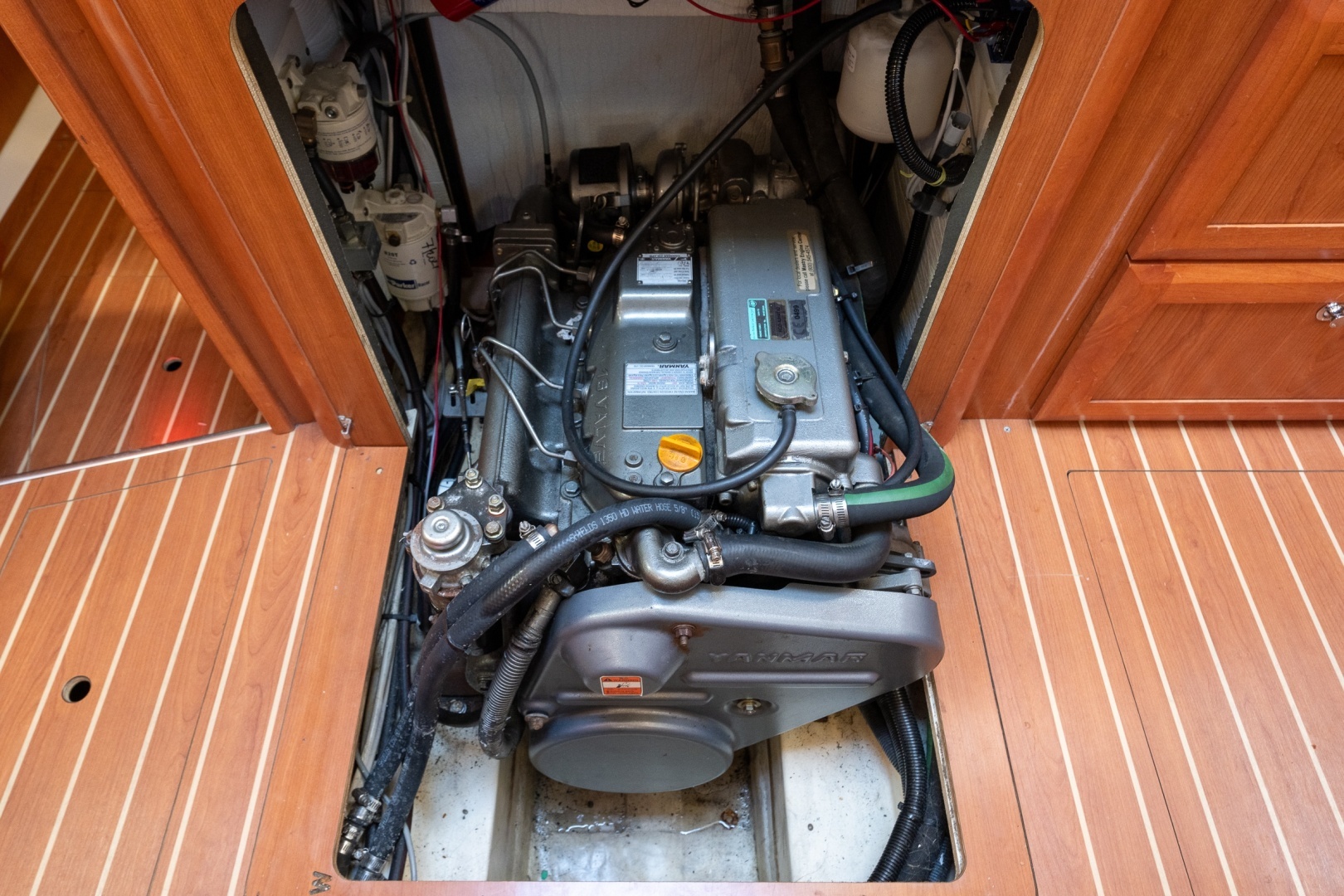 2008 Hunter 45 DS - Image 21