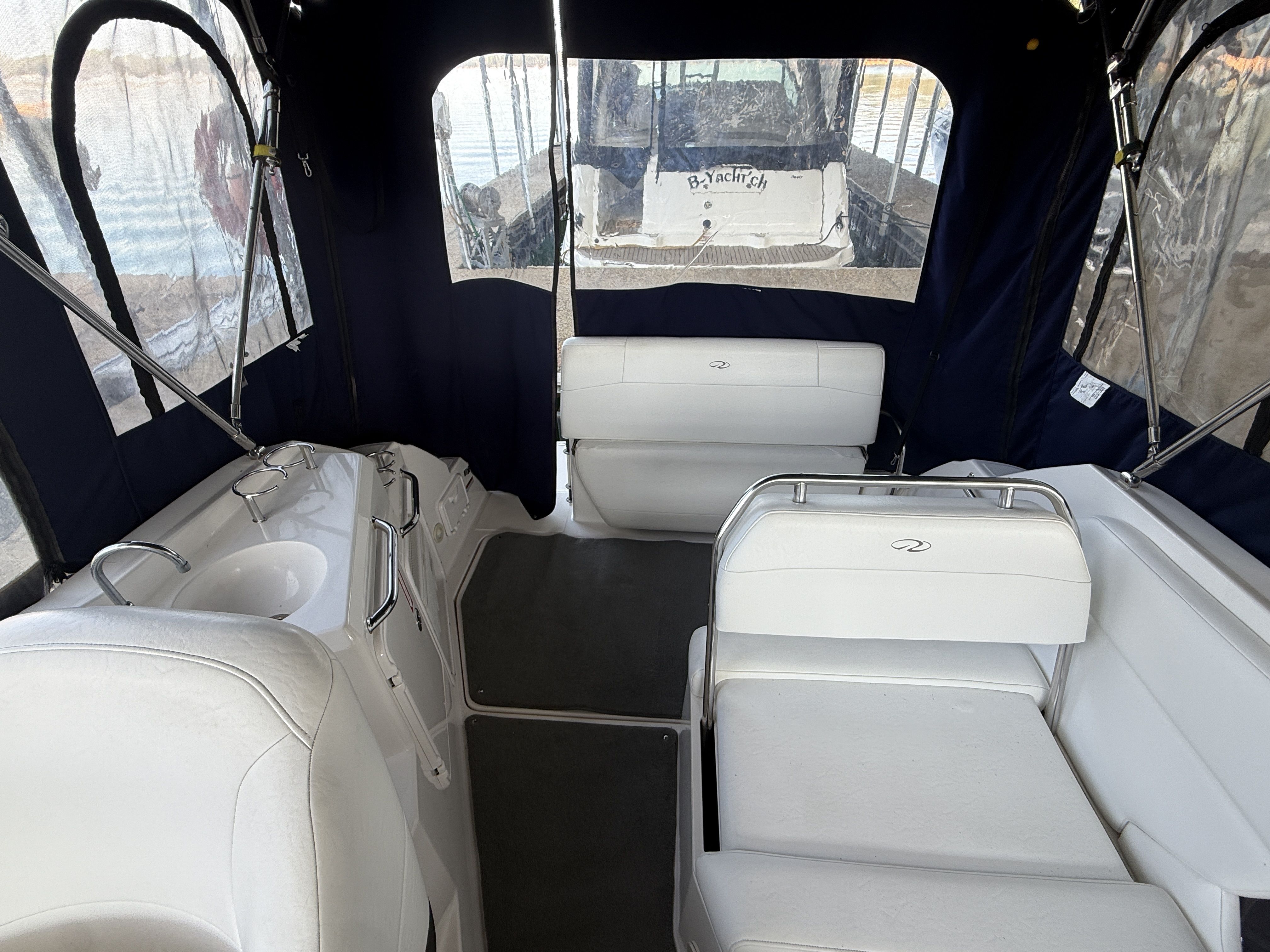 2007 Regal 2565 Window Express - 5