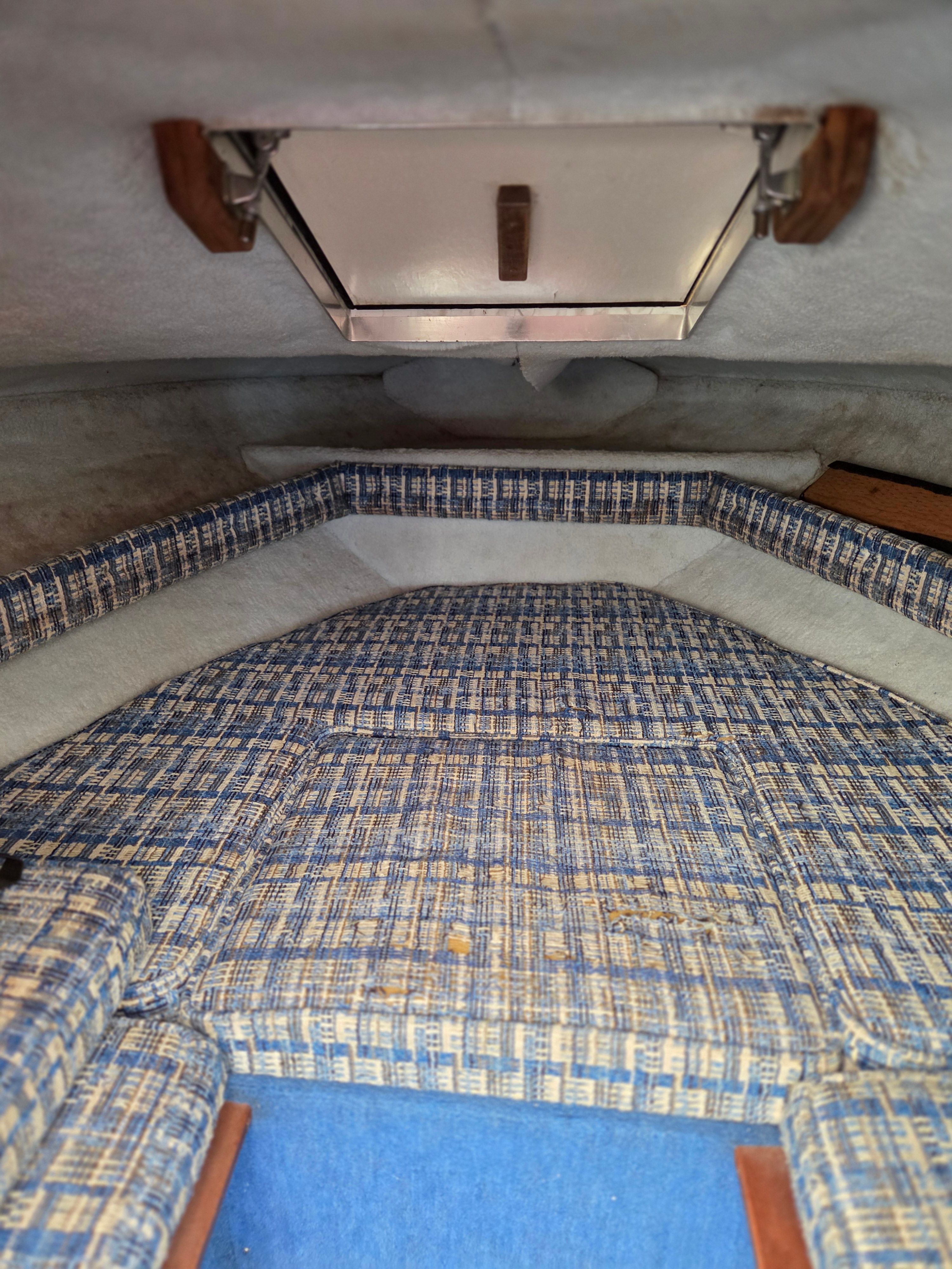 1978 Sea Ray Cuddy Cabin - 10
