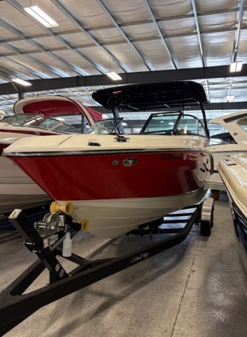 2023 Sea Ray SLX 260 - 2