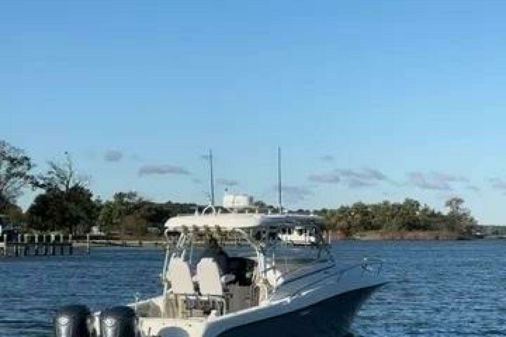 2005 Hydra-Sports 33VX - Image 2