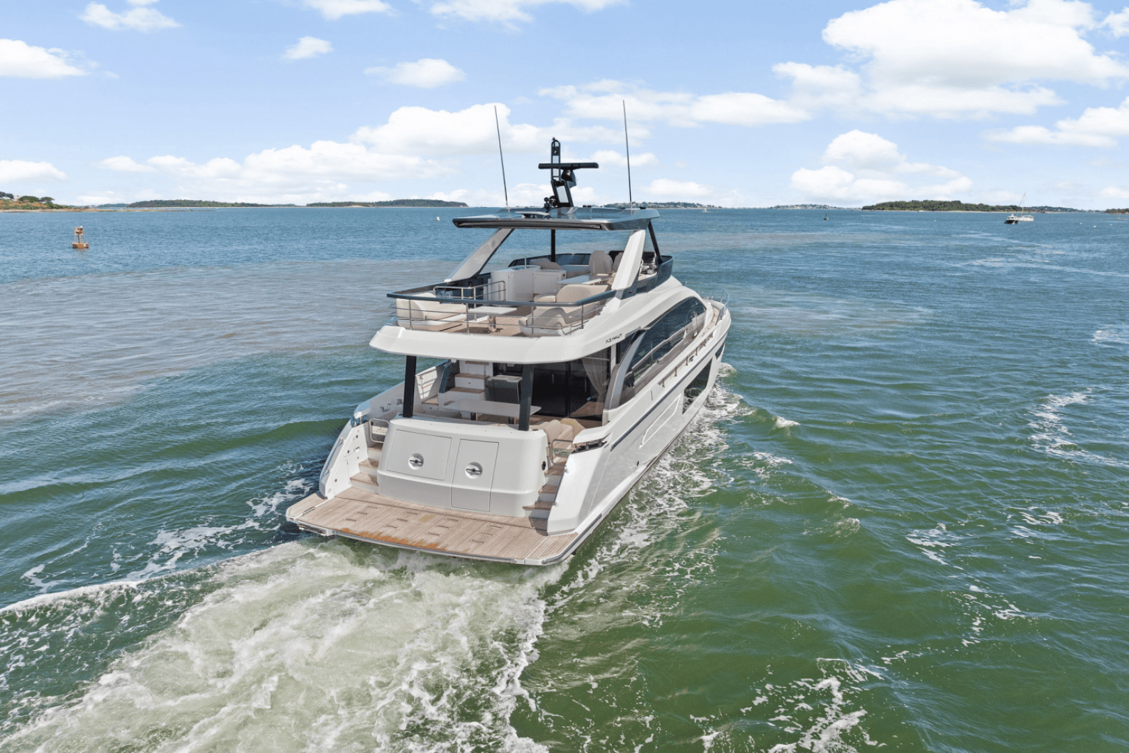 2026 Azimut Fly 68 - Image 4