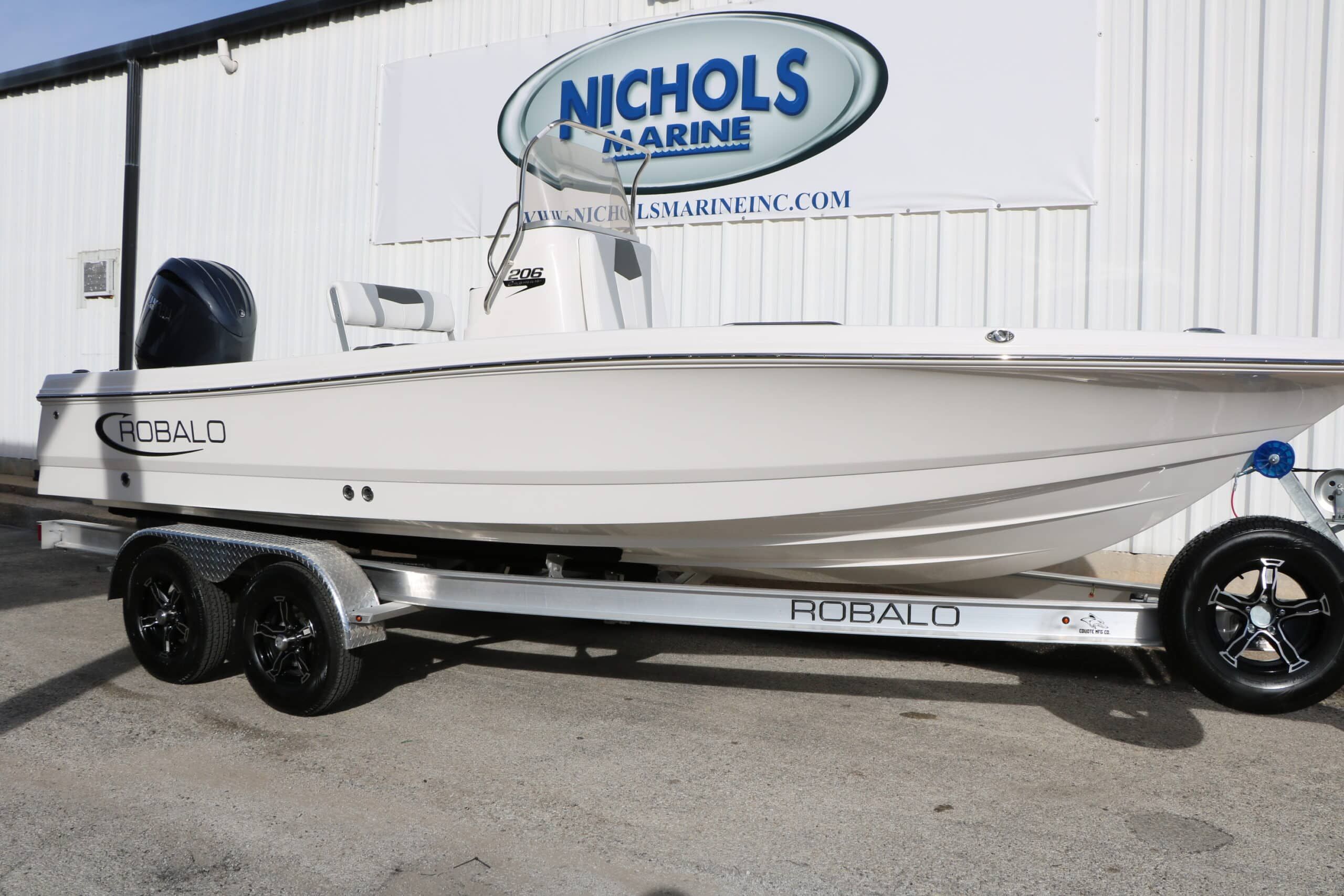 2026 Robalo 206 Cayman - 4