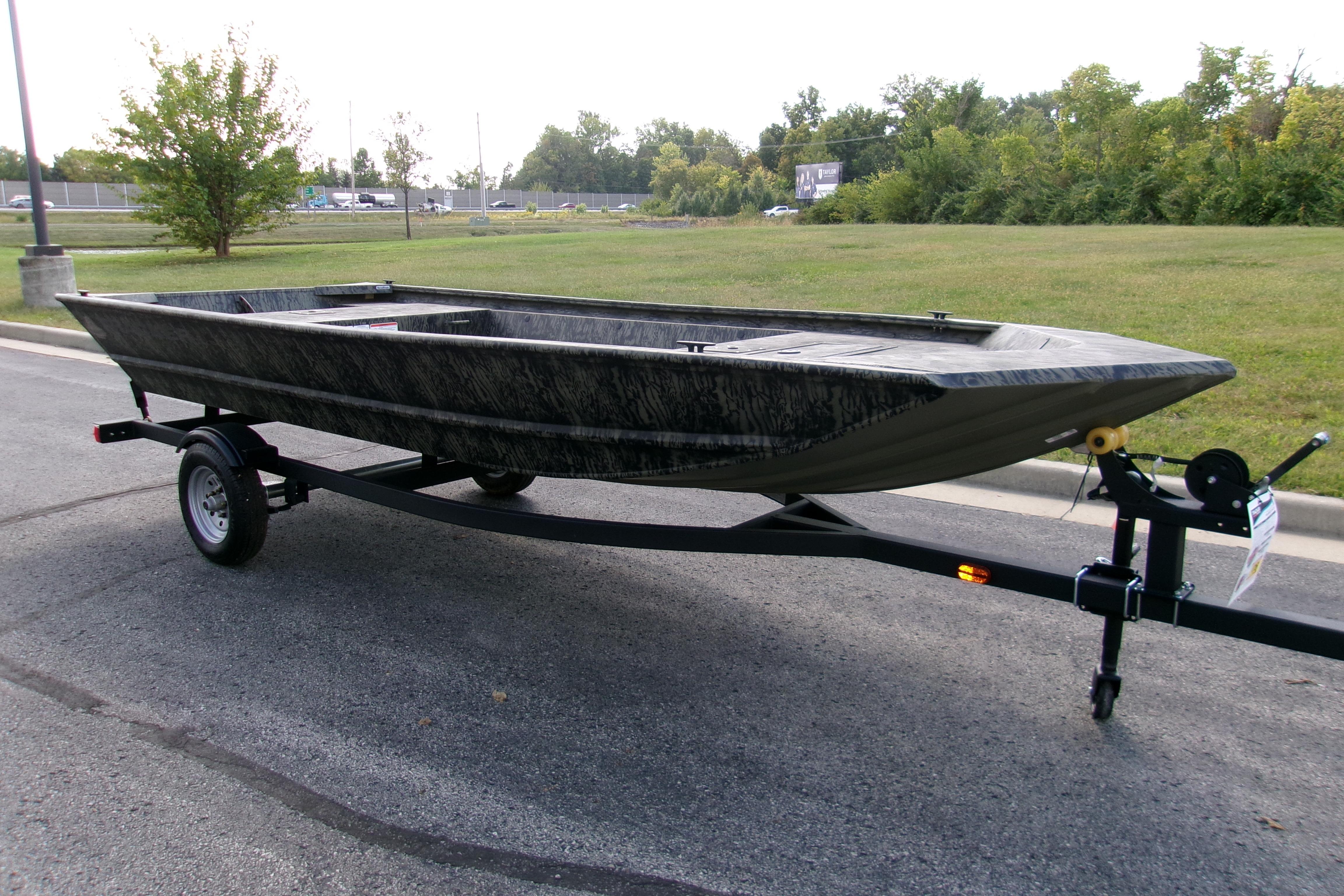 2026 Tracker Grizzly 1648 Utility