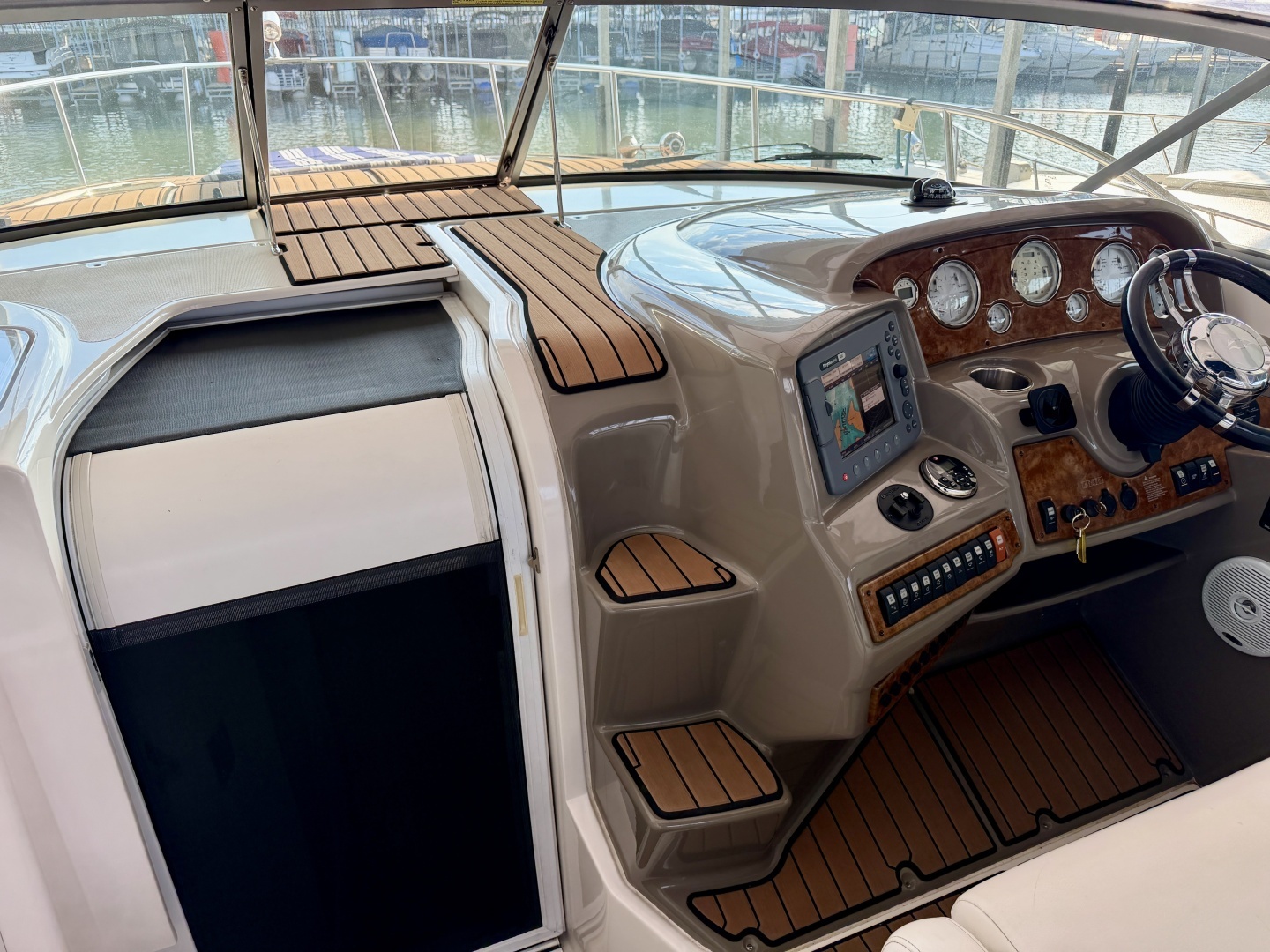 2007 Rinker 350 Express Cruiser - Image 85