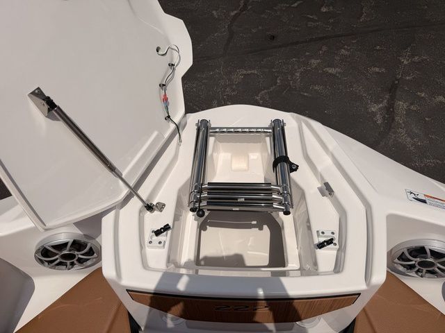 2026 Yamaha Boats 222SE - 34