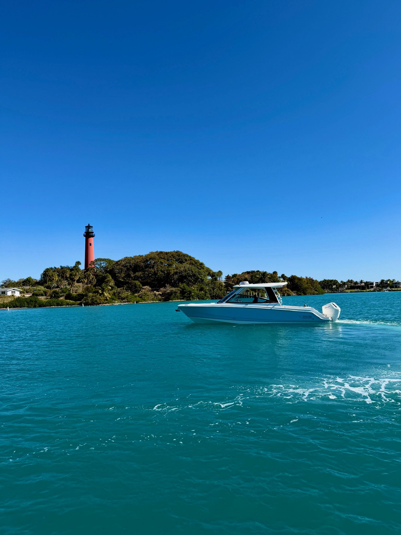 2026 Boston Whaler 330 Vantage - 47